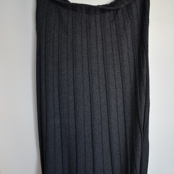 2- Jones New York Collection Skirts Black & Gray -  2 for $60 - Picture 1 of 4